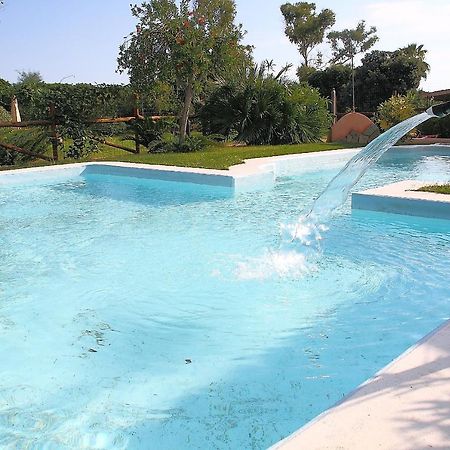 Villaggio Piscina Rei Monte Nai Exteriör bild