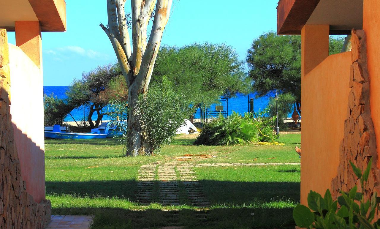 Villaggio Piscina Rei Monte Nai Exteriör bild